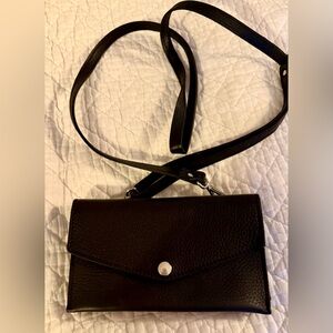 Elegant Black Leather Crossbody Bag